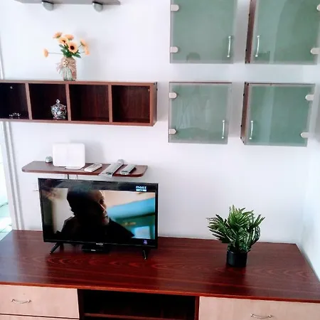 Economic Central Apartment Bucharest